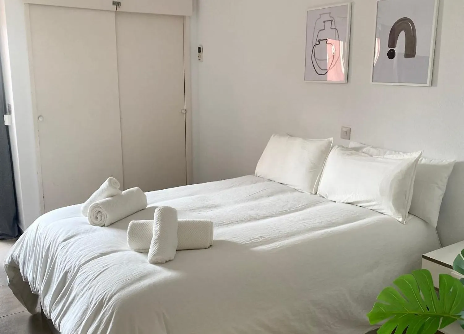 Contatti di 520 Estudio En Minerva Vista Al Jardin - Playa A 700 Metros